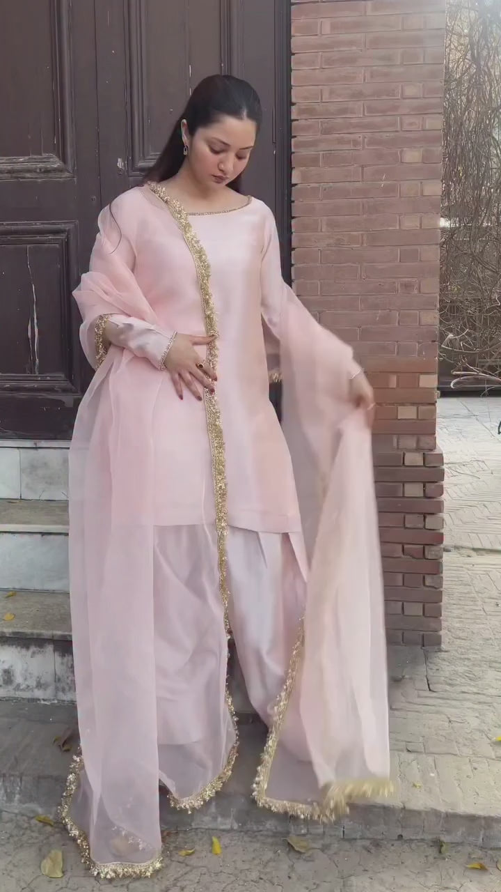 LIGHT_PINK