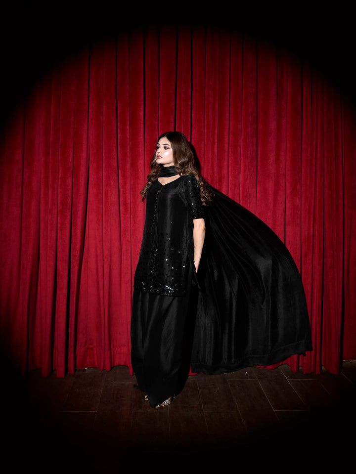 GULNAR BLACK - HEMEL SILK